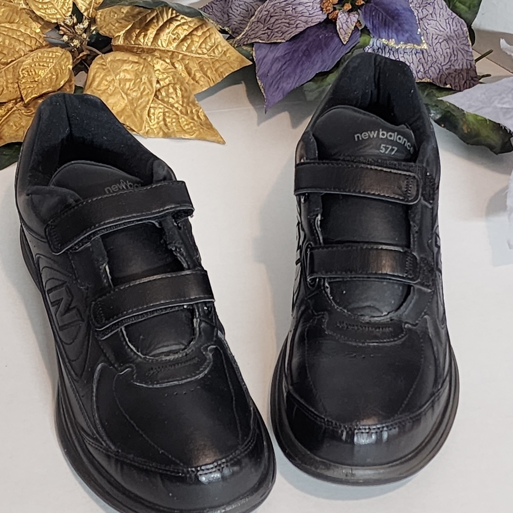 New Balance Men's Black Triple Strap Sneakers - Picture 1 of 5